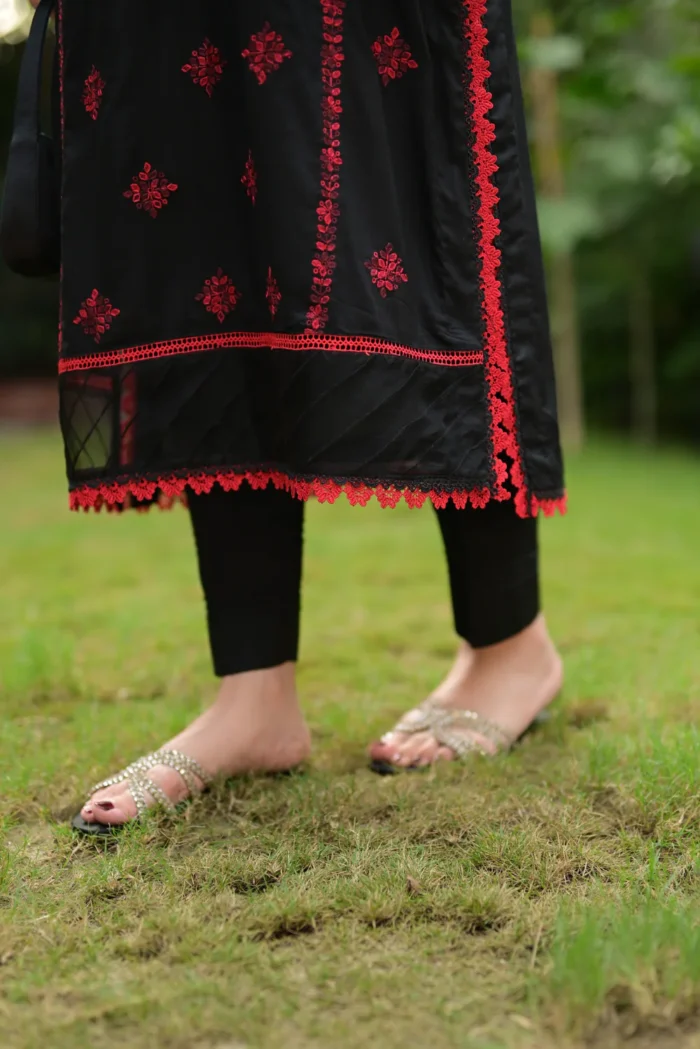 EMBROIDERED LAWN D-1009 - Image 4